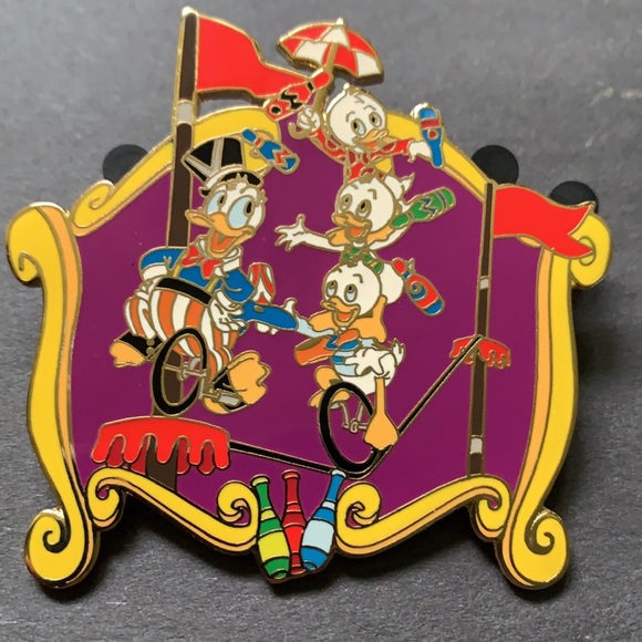 Limited Edition 100 Disney Auction Donald Pin - Picture 1 of 2